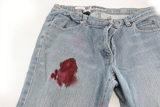 http://www.knitttingcrochet.com/wp-content/uploads/2017/03/remove-blood-stains-4.jpg