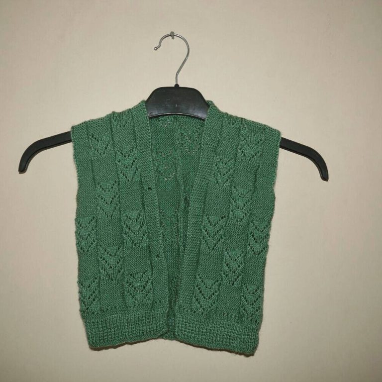 Patterns of knitted vests for adults - Knittting Crochet
